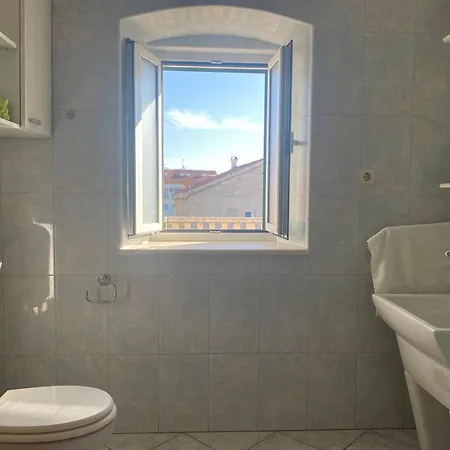 Mate Apartment *